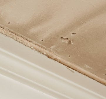 Gipsplater himling: Taket er fullt av hull og sprekker Gipsplater himling: Taket er fullt av hull og sprekker